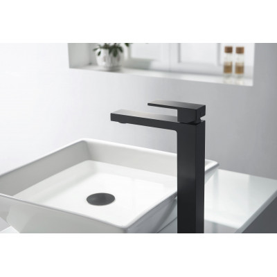 Смеситель для раковины чёрный Timo Selene 3061/03F