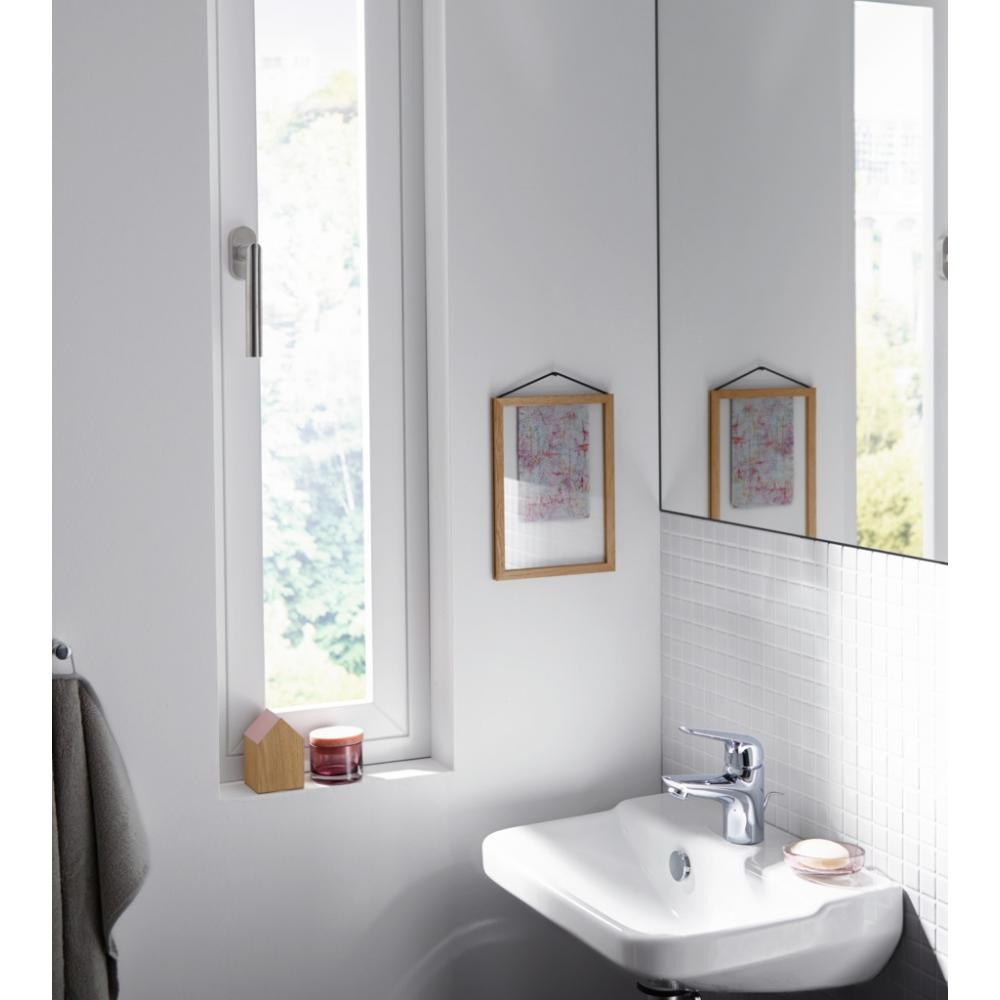 Смеситель для раковины хром Hansgrohe Novus 71020000