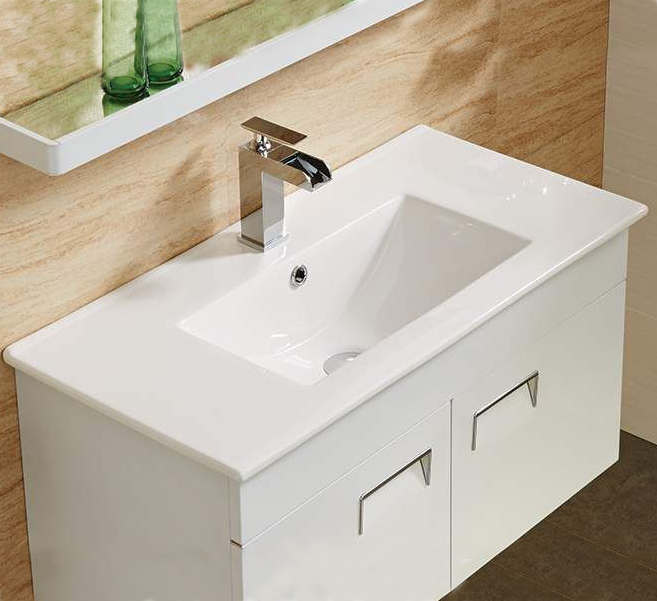 Раковина-столешница белая 70.5х39.5х18см Melana R70-805
