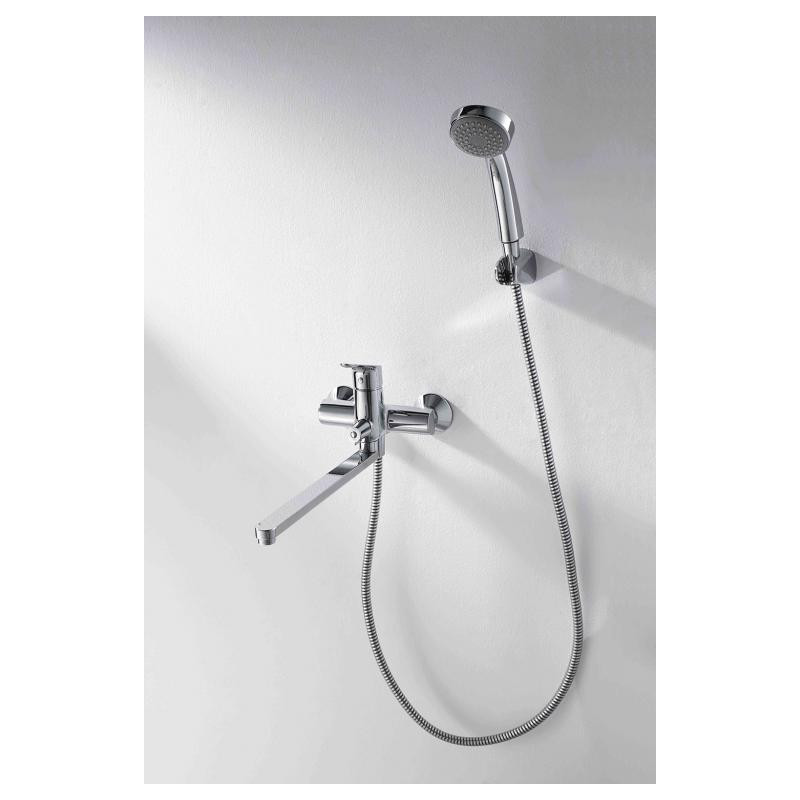 Смеситель для ванны с ручным душем хром Bravat F64898C-LB