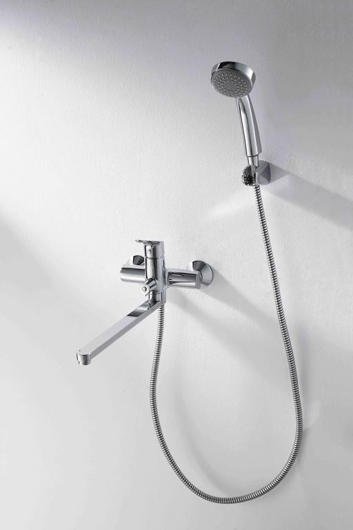 Смеситель для ванны с ручным душем хром Bravat F64898C-LB