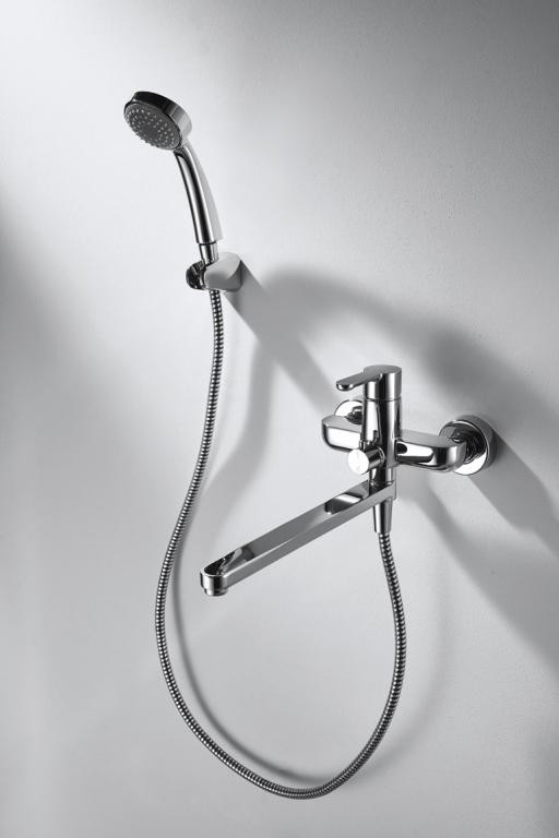 Смеситель для ванны с ручным душем хром Bravat F63783C-LB