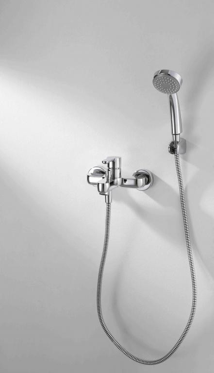 Смеситель для ванны с ручным душем хром Bravat F63783C-B