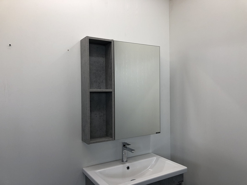 Зеркало-шкаф бетон светлый 70x80см Comforty 00-00006164CF