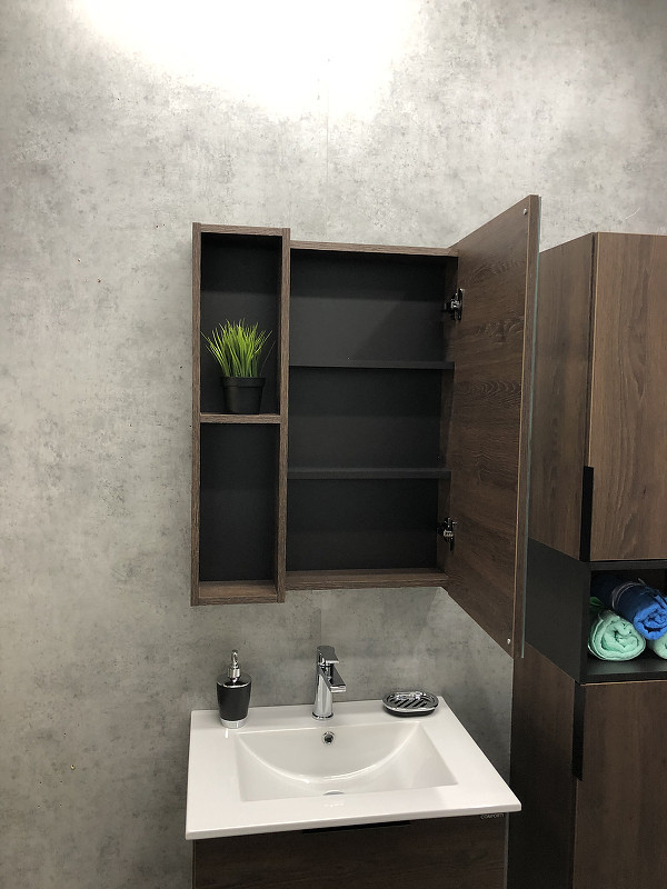 Зеркало-шкаф дуб темный 60x80см Comforty 00004150528CF