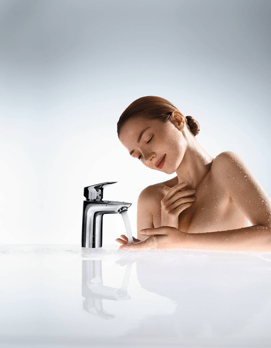 Смеситель для умывальника Hansgrohe Logis 100
