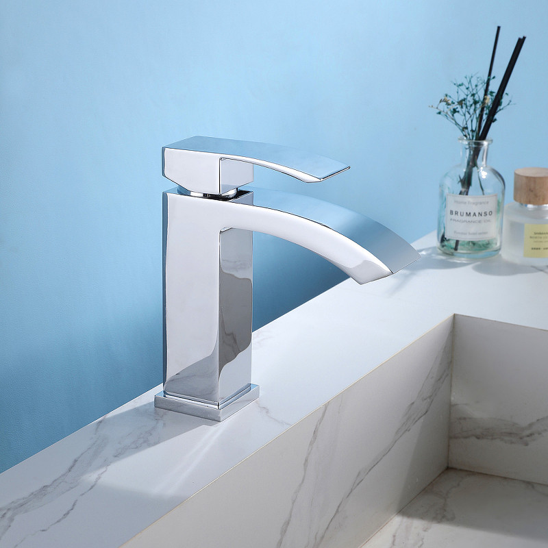 Смеситель для раковины хром Abber Wasserfall AF8610