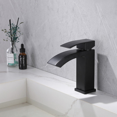 Смеситель для раковины черный Abber Wasserfall AF8610B