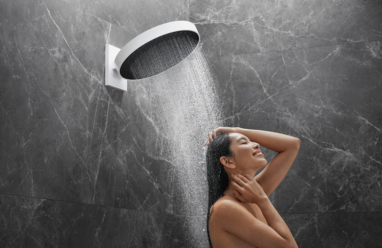 Верхний душ Hansgrohe Rainfinity 360 3jet с настенным креплением, полированное золото, 26234990