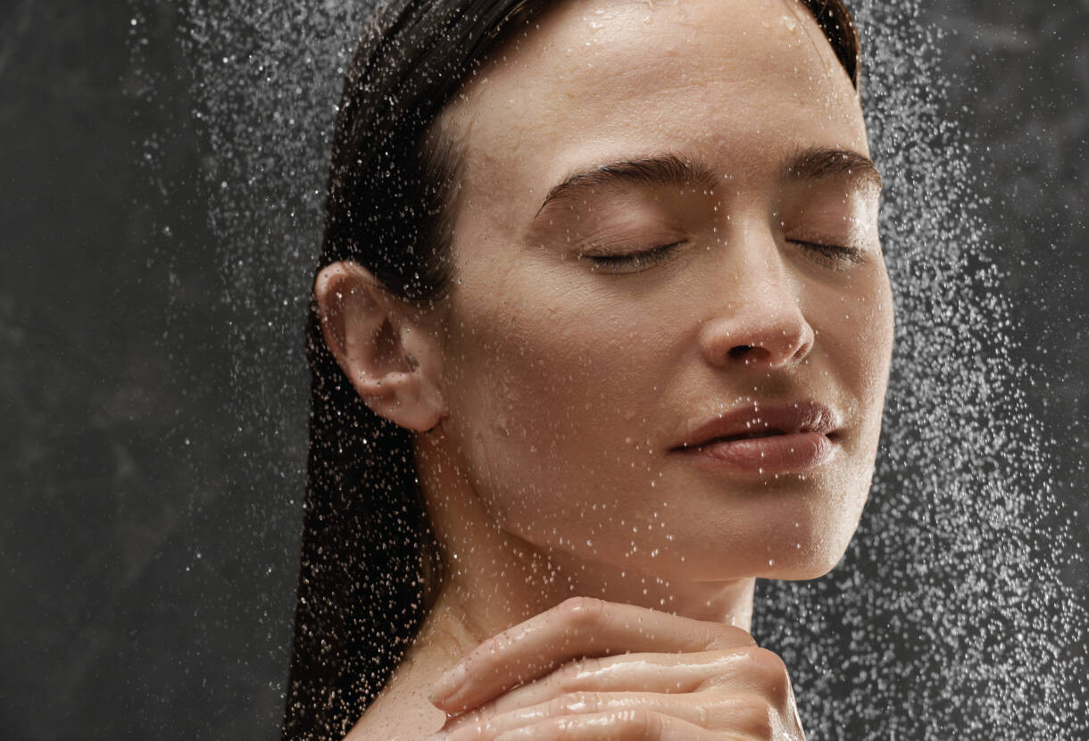 Верхний душ Hansgrohe Rainfinity 360 3jet с настенным креплением, полированное золото, 26234990