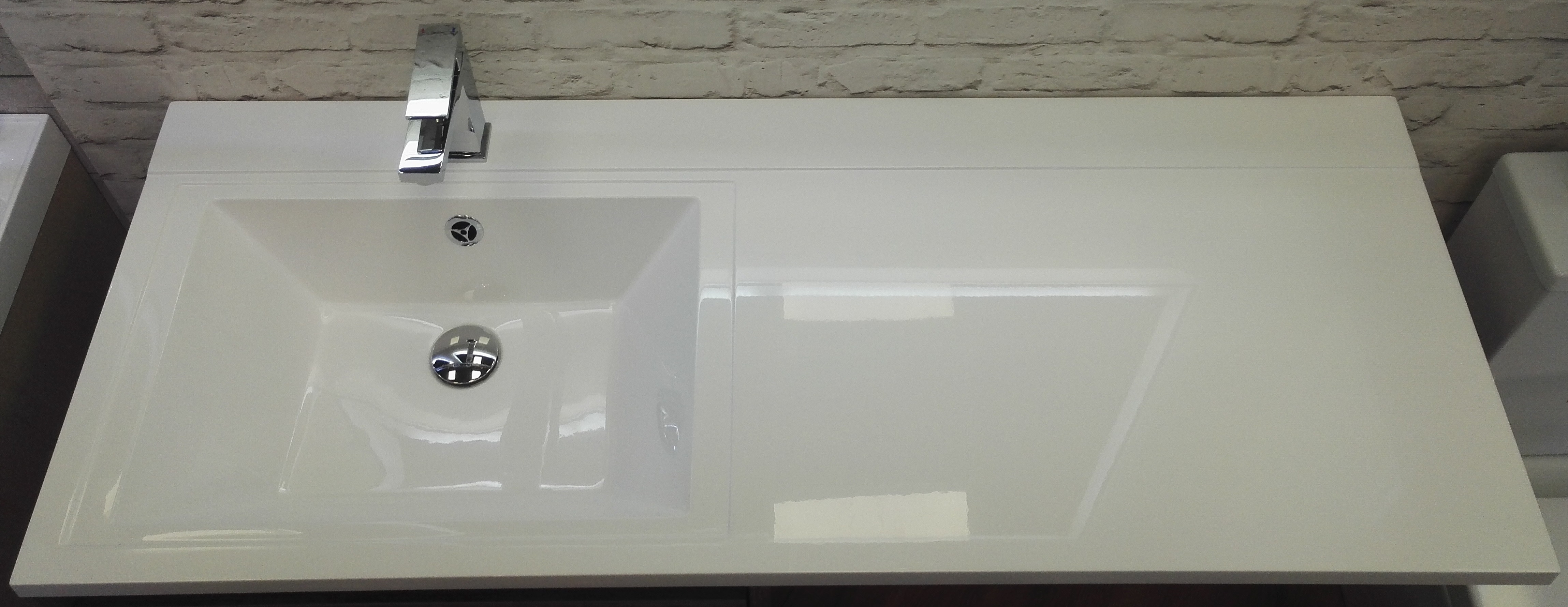Раковина из литьевого мрамора встраиваемая белая 120x48см левая Belbagno BB1200/480-LV-MR-L