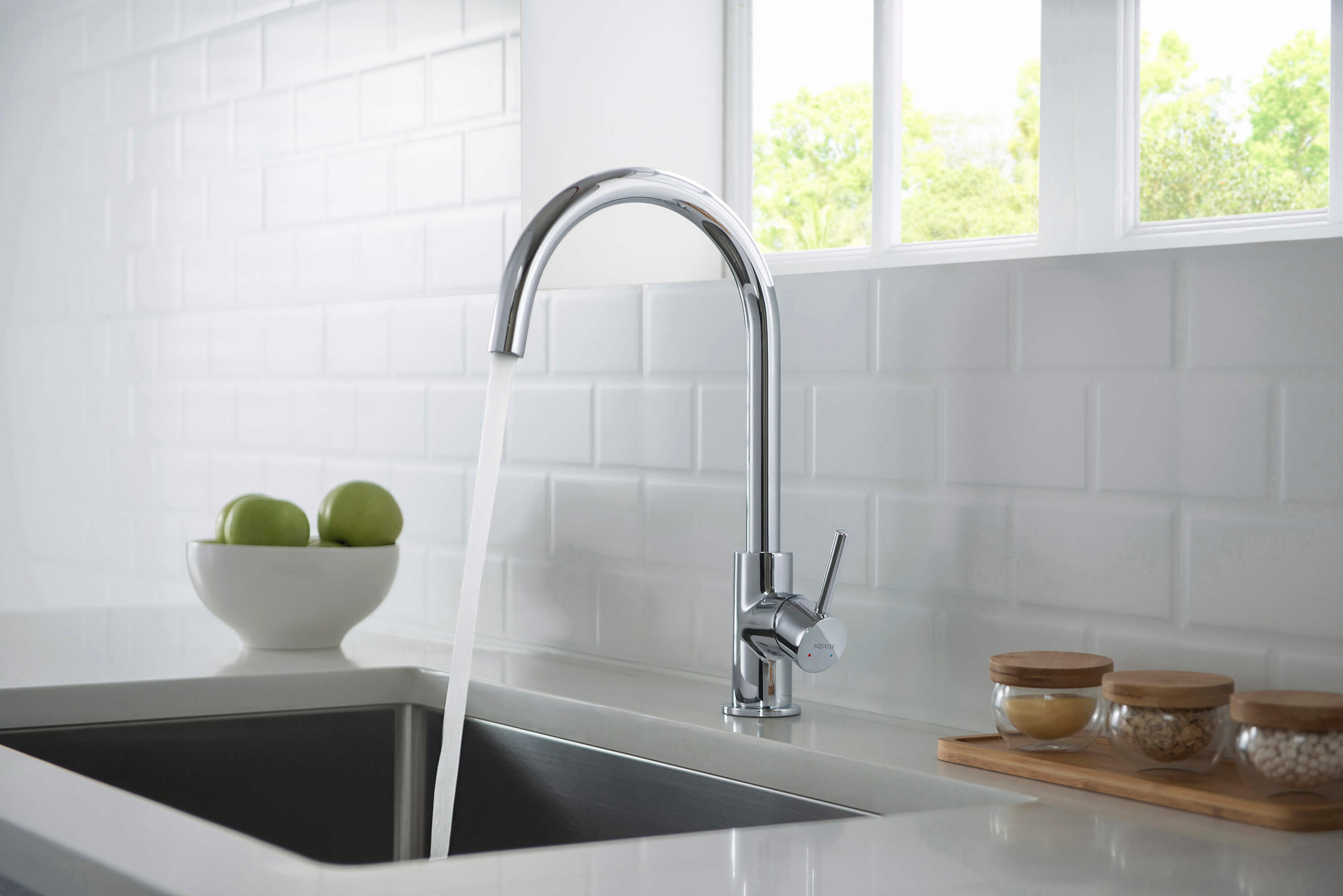 Смеситель для кухни хром Aquatek Европа AQ1382CR