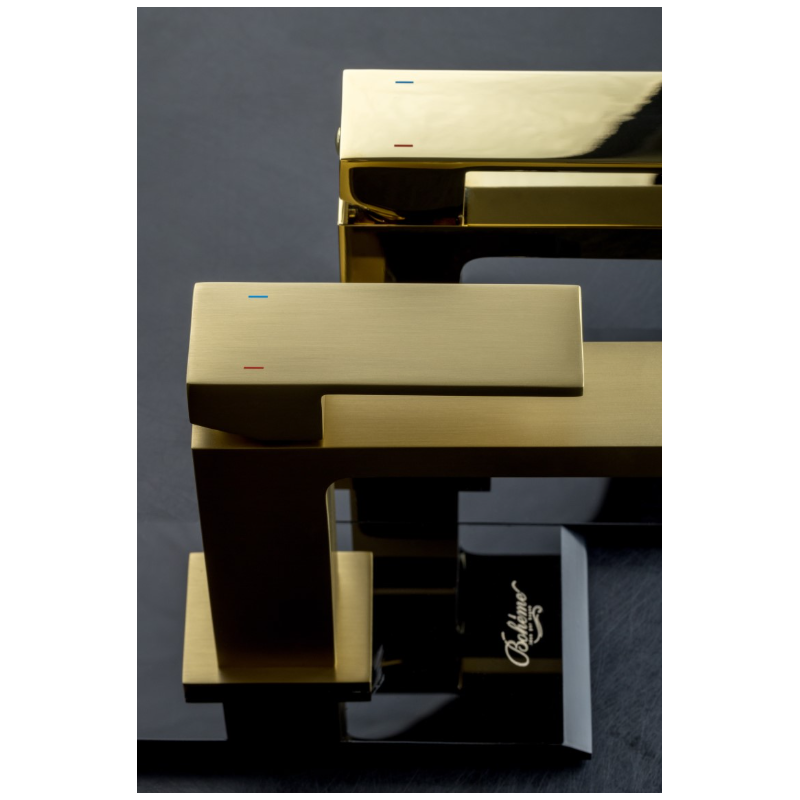 Смеситель для умывальника Boheme Uno Qubic Matt Gold