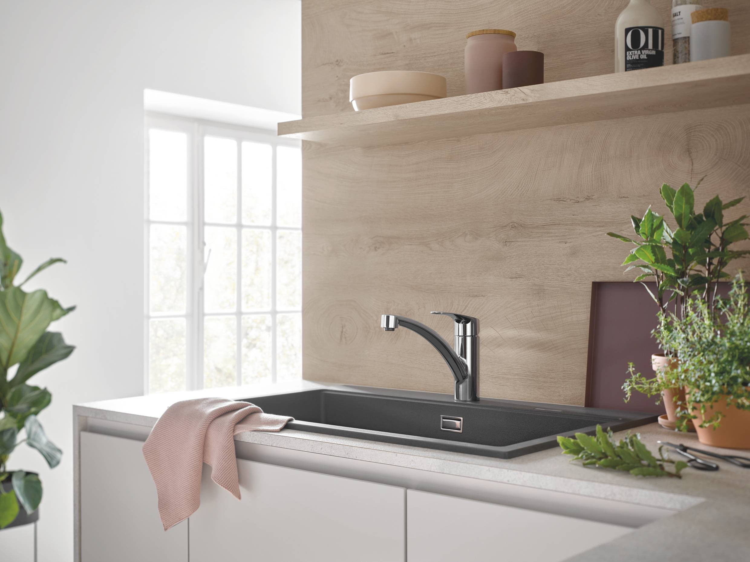 Смеситель однорычажный для мойки Grohe Eurosmart, низкий излив, хром