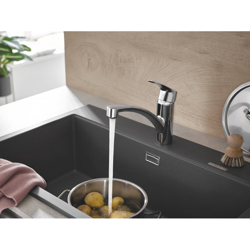 Смеситель однорычажный для мойки Grohe Eurosmart, низкий излив, хром