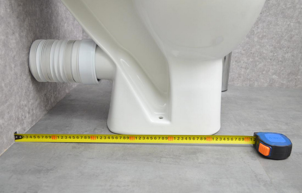 Унитаз компакт для МГН, горизонтальный выпуск с педальным смывом