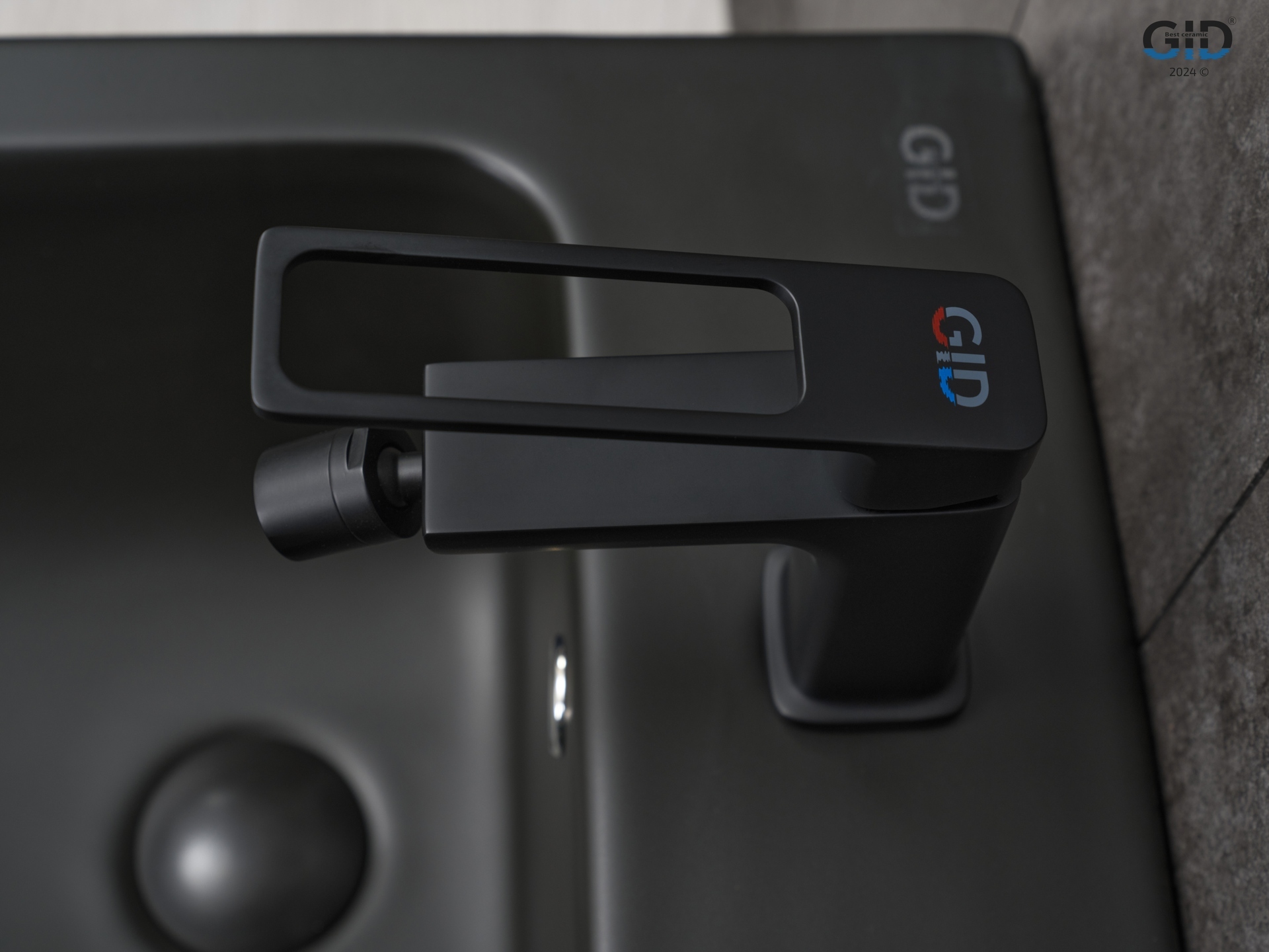 Смеситель для биде Gid Niagara L057-BM-B L057BMB черный матовый