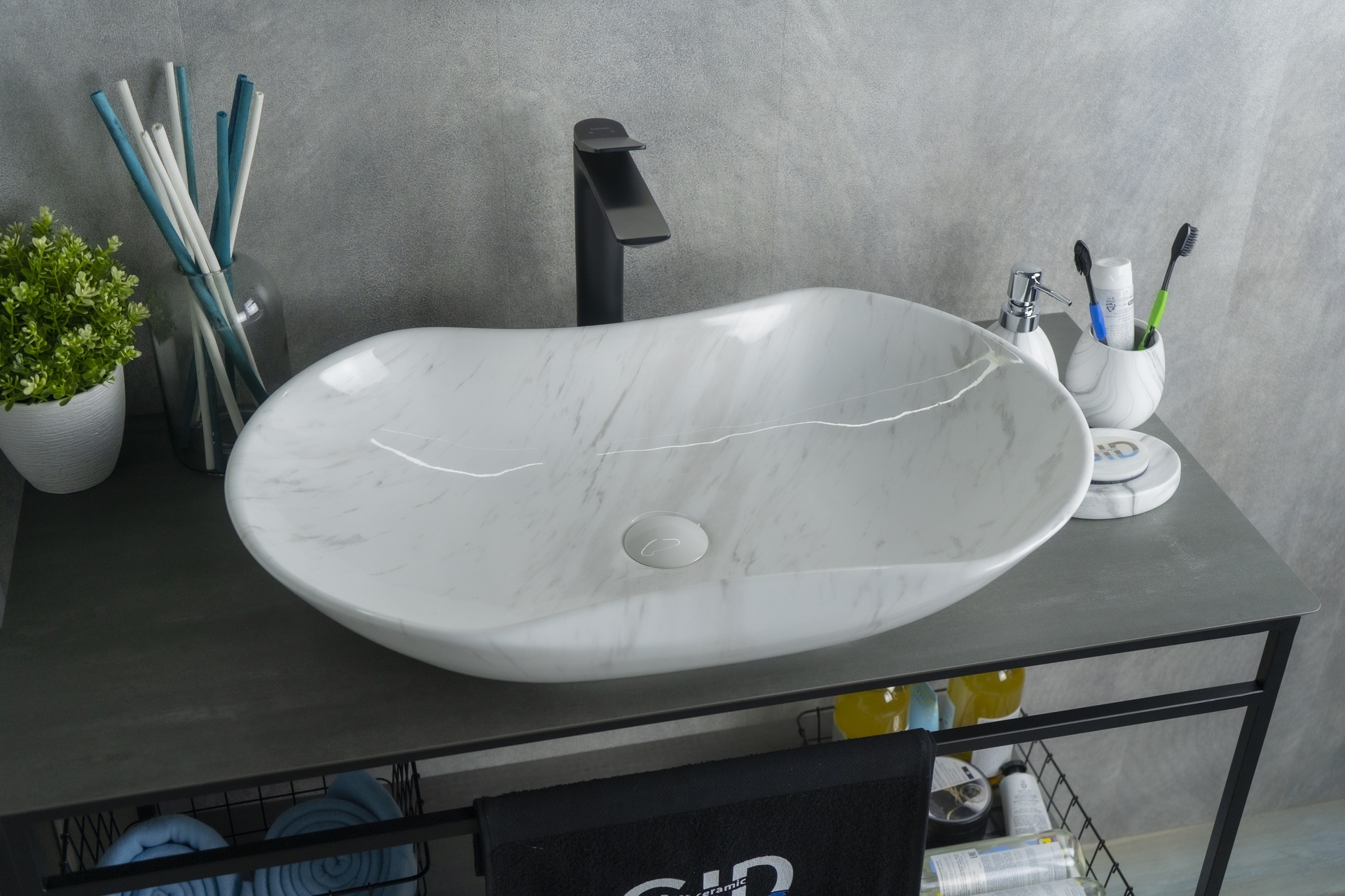Раковина Gid Mnc503H012 54464 накладная под камень глянцевая 66.5x41x12