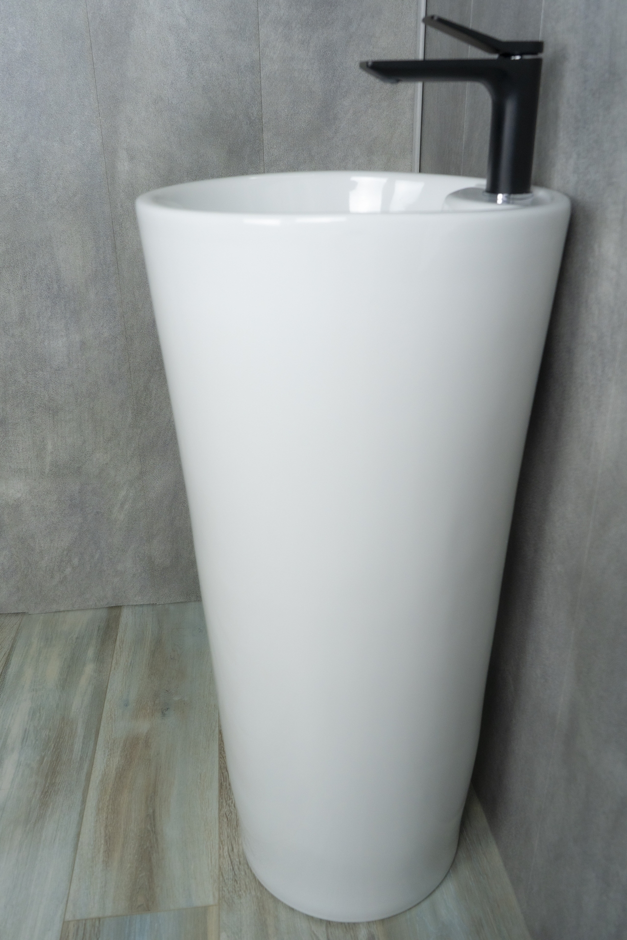 Раковина Gid Nb131 81112 напольная белая 40x40x84