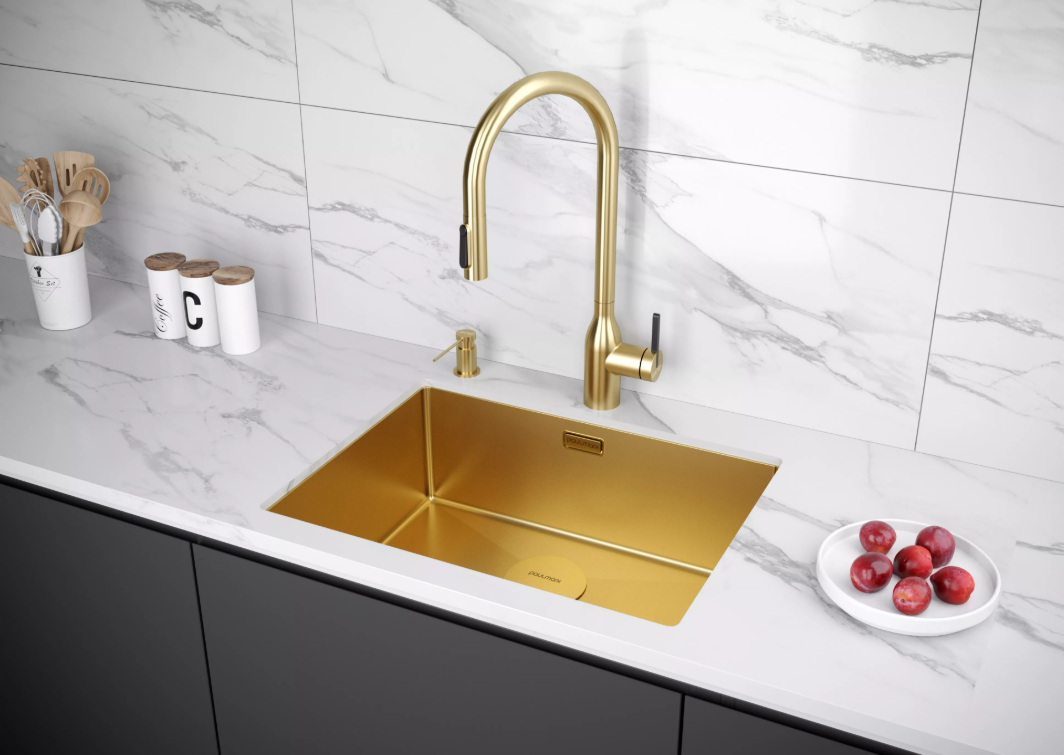 Смеситель Paulmark UNIVERSAL Metallum с подключением к фильтру для воды, с вытяжным шлангом, Брашированное золото