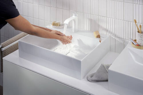 Однорычажный смеситель для раковины Hansgrohe Vivenis 110 без сливного комплекта, матовый белый
