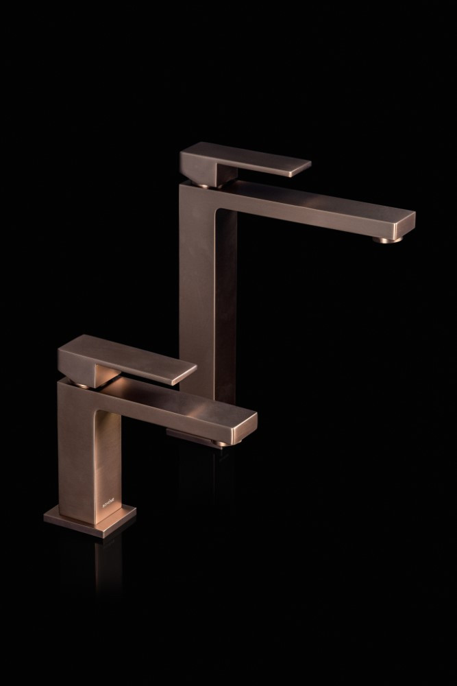 Смеситель для умывальника Boheme QUBIC Brushed Bronze, однорычажный, цвет «брашированная бронза», Италия