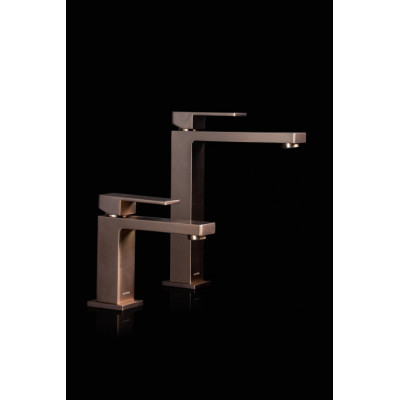 Смеситель для умывальника Boheme QUBIC Brushed Bronze, однорычажный, цвет «брашированная бронза», Италия