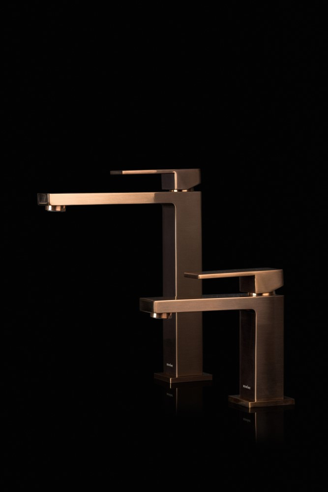 Смеситель для умывальника Boheme QUBIC Brushed Bronze, однорычажный, цвет «брашированная бронза», Италия