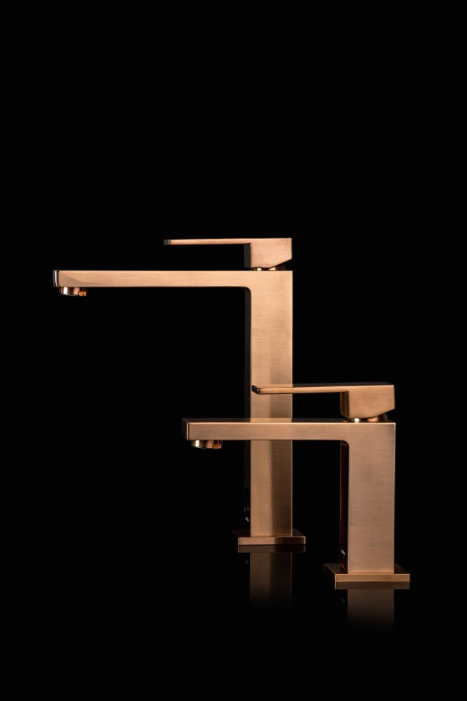 Смеситель для умывальника Boheme QUBIC Brushed Bronze, однорычажный, цвет «брашированная бронза», Италия