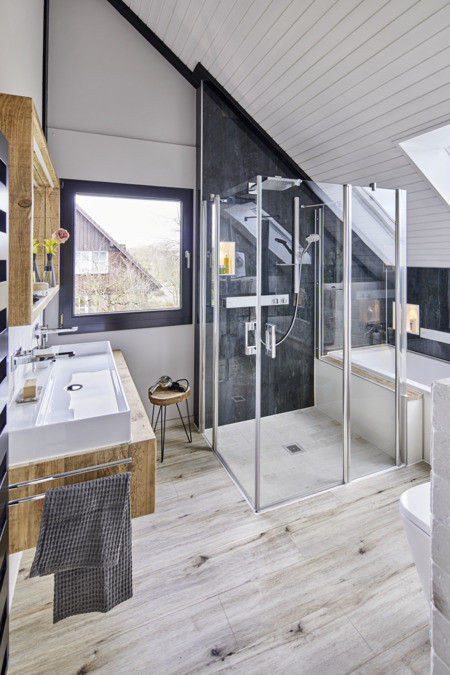 Верхний душ 300 1jet с держателем Hansgrohe Raindance E хром