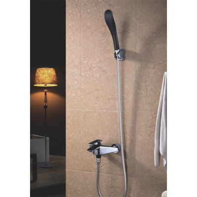 Смеситель для ванны чёрный/хром Rose R1302H