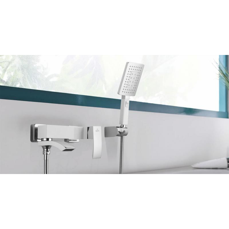 Смеситель для ванны хром Rose R1552F