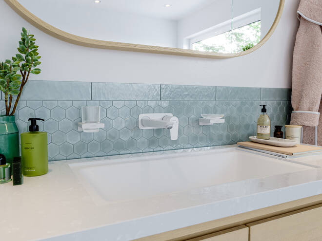 Смеситель для раковины Hansgrohe Talis E, однорычажный, излив 225 мм, СМ, полированное золото