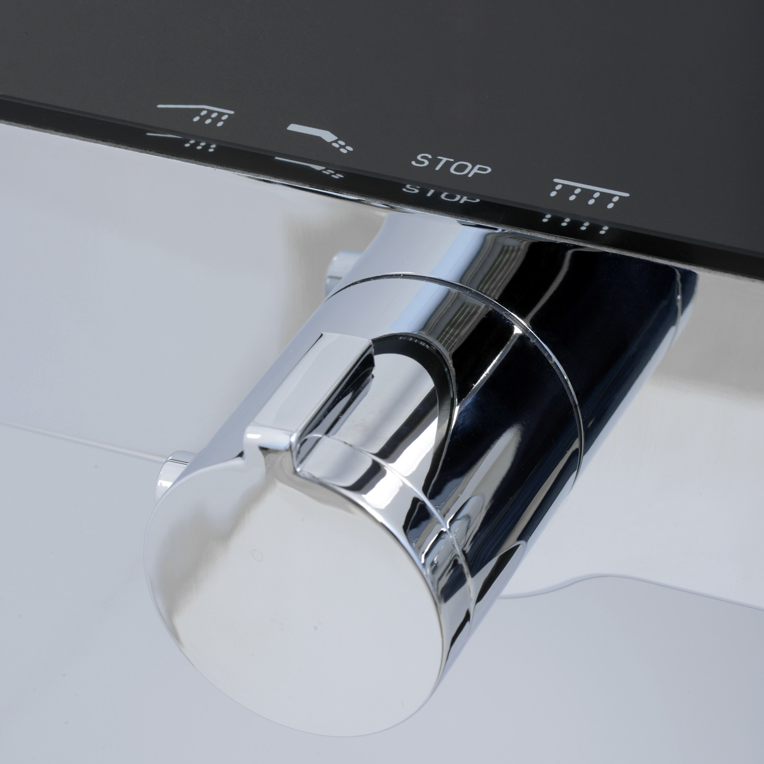 Душевая стойка с термостатическим смесителем чёрная WasserKraft A11401